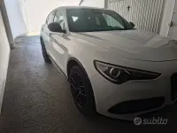 Usata Alfa Romeo Stelvio 209 CV (153 kW) 2018 Bianco SUV