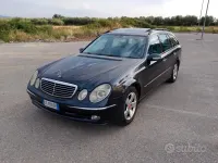 Usata Mercedes E220 150 CV (110 kW) 2004 Bluazzurro Station wagon