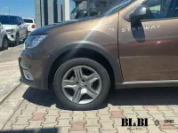 Usata Dacia Sandero Comfort 90 CV (66 kW) 2019 Marrone Berlina