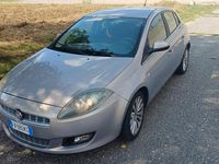 Usata Fiat Bravo 105 CV (77 kW) 2019 Marrone Utilitaria