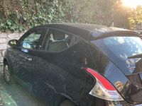 Usata Lancia Ypsilon Silver 69 CV (50 kW) 2016 Utilitaria