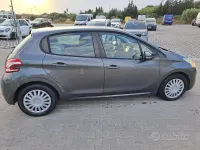 Usata Peugeot 208 Active 68 CV (50 kW) 2013 Grigio Utilitaria