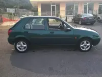Usata Ford Fiesta 75 CV (55 kW) 1998 Verde Utilitaria