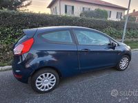 Usata Ford Fiesta 92 CV (67 kW) 2014 Blu Utilitaria