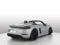 Nuova Porsche Boxster 500 CV (367 kW) 2026 Argento gt metallizzato/capote
