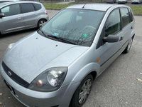 Usata Ford Fiesta Ambiente 75 CV (55 kW) 2002 Utilitaria