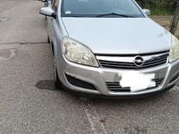 Usata Opel Astra 60 CV (44 kW) 2008 Grigio Berlina