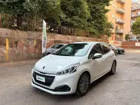 Usata Peugeot 208 Allure 75 CV (55 kW) 2016 Bianco Utilitaria