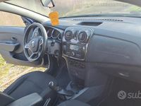 Usata Dacia Sandero 90 CV (66 kW) 2017 Blu Berlina