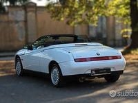 Usata Alfa Romeo Spider 106 CV (77 kW) 1996 Bianco Cabrio
