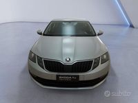 Usata Skoda Octavia G-TEC Executive 110 CV (80 kW) 2017 Argento Berlina