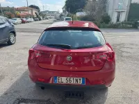Usata Alfa Romeo Giulietta Exclusive 105 CV (77 kW) 2012 Rosso Utilitaria