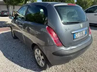 Usata Lancia Ypsilon 60 CV (44 kW) 2005 Grigio Utilitaria