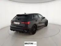 Usata Audi RS3 Sportback Ambiente 400 CV (294 kW) 2024 Nero mythos metallizzato Utilitaria