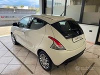 Usata Lancia Ypsilon Gold 69 CV (50 kW) 2013 Bianco Utilitaria