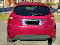 Usata Ford Fiesta Titanium 82 CV (60 kW) 2009 Viola Utilitaria