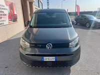 Usata VW Caddy Maxi 102 CV (75 kW) 2022 Grigio Monovolume