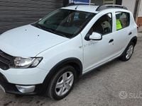Usata Dacia Sandero 90 CV (66 kW) 2016 Bianco Utilitaria