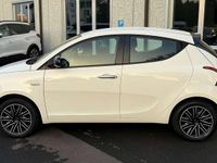 Usata Lancia Ypsilon Gold 69 CV (50 kW) 2023 Bianco Utilitaria