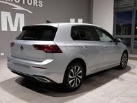 Usata VW Golf VIII Life 115 CV (84 kW) 2022 Grigio Berlina