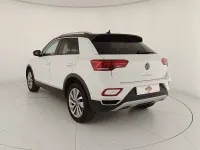 Usata VW T-Roc Style 110 CV (80 kW) 2023 Pure white nero SUV