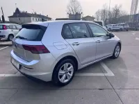 Begagnad VW Golf VIII Life 150 HK (110 kW) 2023 Vit Sedan
