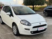 Usata Fiat Punto Easy 77 CV (56 kW) 2012 Bianco Utilitaria
