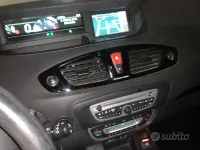 Usata Renault Scénic III Dynamique 110 CV (80 kW) 2011 Monovolume