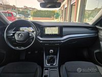 Usata Skoda Octavia Executive 116 CV (85 kW) 2022 Grigio Station wagon