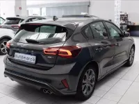 Usata Ford Focus ST-Line 125 CV (91 kW) 2022 Grigio metallizzato Berlina