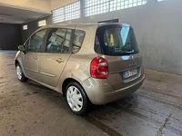 Käytetty Renault Modus Dynamique 75 HP (55 kW) 2010 Harmaa Tila-auto