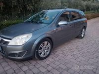 Usata Opel Astra 90 CV (66 kW) 2009 Grigio Station wagon