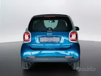 Usata Smart ForTwo Electric Drive Passion 41 kW (56 CV) 2022 Bluazzurro Berlina