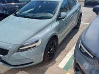 Usata Volvo V40 120 CV (88 kW) 2016 Blu Station wagon
