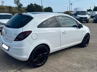 Usata Opel Corsa Edition 95 CV (69 kW) 2013 Bianco Utilitaria