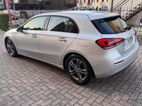 Usata Mercedes A180 Business 116 CV (85 kW) 2019 Grigio Berlina