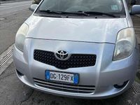 Usata Toyota Yaris Play 87 CV (63 kW) 2008 Argento Utilitaria