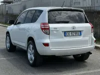 Usata Toyota RAV4 150 CV (110 kW) 2011 Bianco SUV