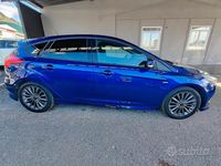 Usata Ford Focus ST-Line 125 CV (91 kW) 2017 Blu Berlina
