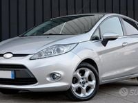 Usata Ford Fiesta Titanium 70 CV (51 kW) 2010 Grigio Berlina