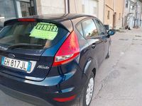 Usata Ford Fiesta 70 CV (51 kW) 2011 Blu Berlina
