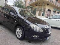 Begagnad Lancia Delta 165 HK (121 kW) 2010 Svart Halvkombi