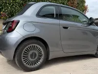 Usata Fiat 500e Icon 42 kW (58 CV) 2022 Grigio Cabrio