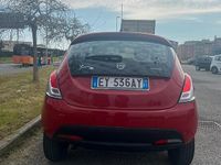 Usata Lancia Ypsilon 69 CV (50 kW) 2015 Rosso Utilitaria