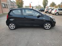 Usata Kia Picanto Urban 85 CV (62 kW) 2012 Nero Utilitaria