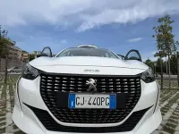 Usata Peugeot 208 Active 75 CV (55 kW) 2021 Bianco Utilitaria