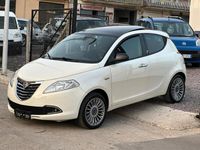 Usata Lancia Ypsilon Platinum 95 CV (69 kW) 2011 Bianco Utilitaria