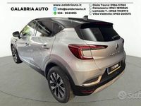 Usata Renault Captur Techno 140 CV (102 kW) 2023 Grigio scuro SUV