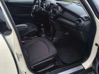 Usata Mini One D 95 CV (69 kW) 2018 Beige Utilitaria