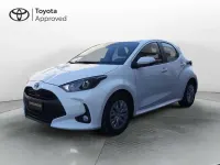 Usata Toyota Yaris Hybrid Active 116 CV (85 kW) 2022 Bianco Berlina